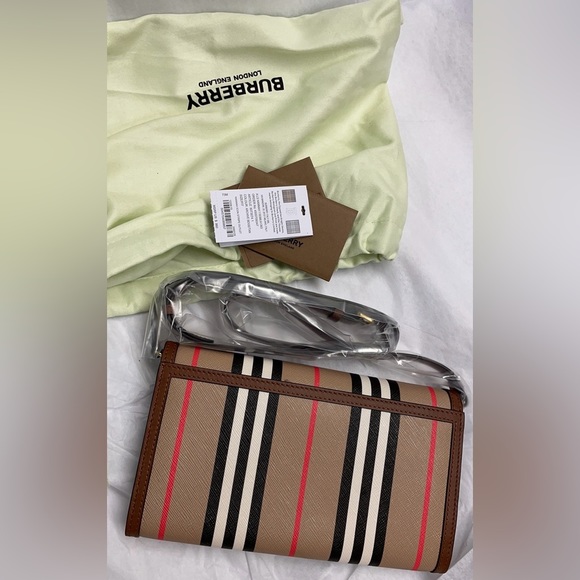 New Burberry Icon Strips leather crossbody messenger bag - Picture 3 of 4